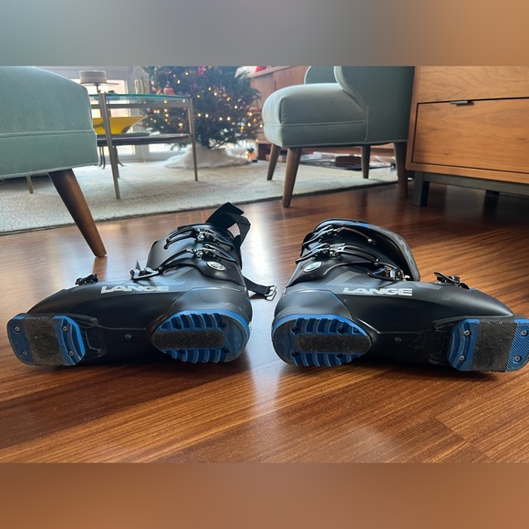 Lange Ski Boots - only worn for 2 hours - Picture 4 of 10